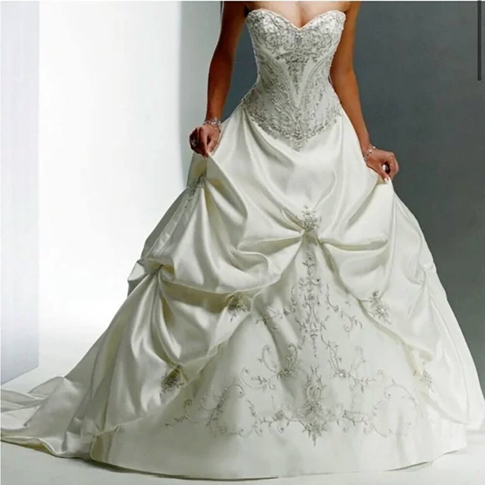 Maggie Sottero Mona Lisa Wedding Ball Gown